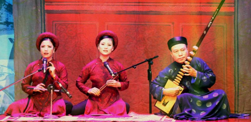 Cấu trúc âm nhạc và cách thể hiện của ca trù và hát xẩm